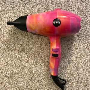 Eva hair dryer lightly used